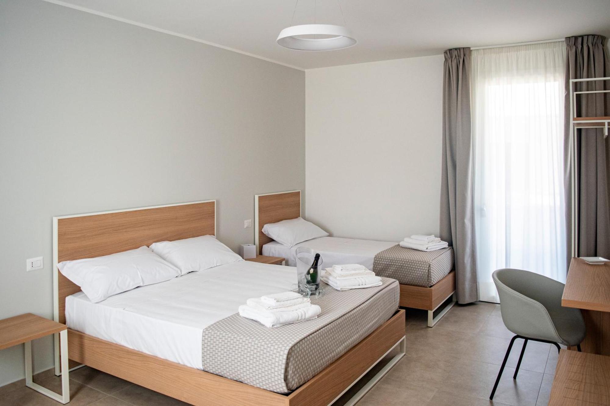 Ferrari Rooms & Apartments Porto Cesareo Exterior photo